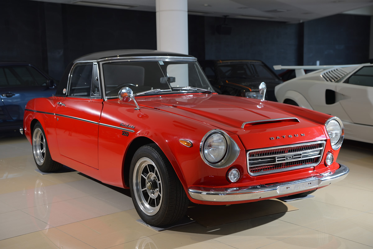 DATSUN / Fairlady 2000 (SR311)